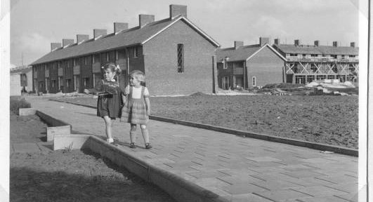 Children in the new neighbourhood